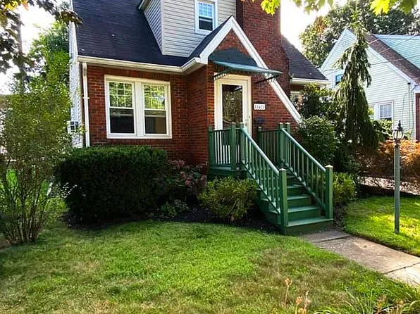 142 E Pleasant Ave, Maywood, NJ 07607
