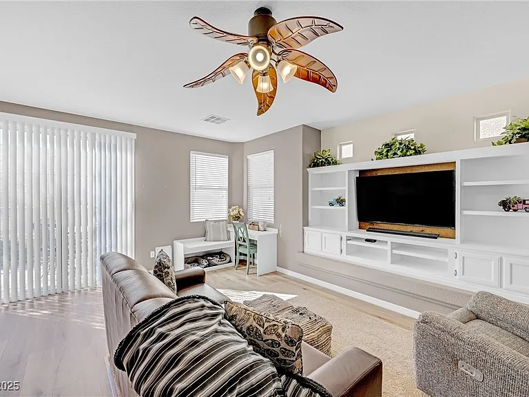9171 Denver Sky Ave — Photo 4