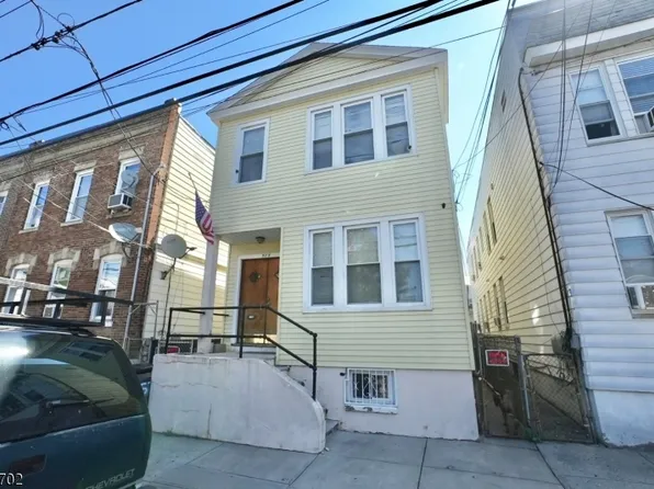 575 N 9th St, Newark, NJ 07107