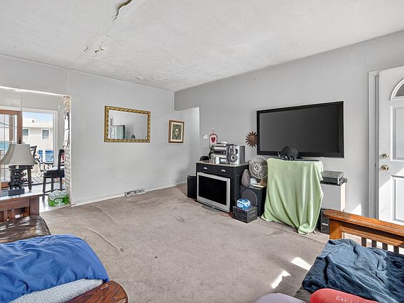 5th image of 2755 Adams Ave