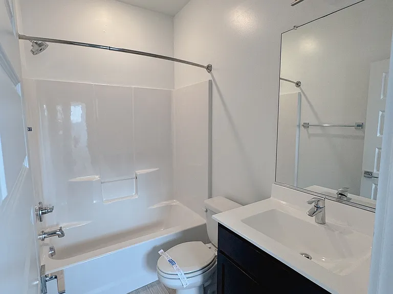 1104 Perry St #B — Photo 11