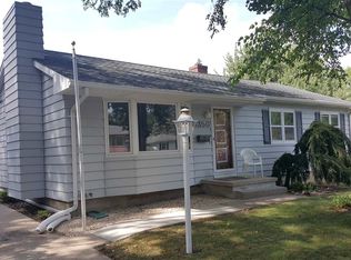 3356 W Ridge Dr, Waterloo, IA 50701