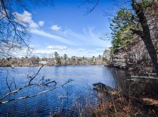 24 Robinhood Rd, Natick, MA 01760