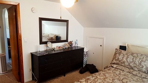 2nd image of 4 Stuart Dr E