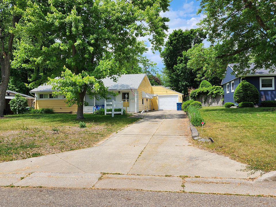 1st image of 527 Jean Ln