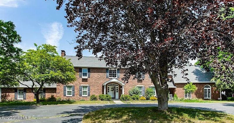2nd image of 363 Pinewoods Avenue