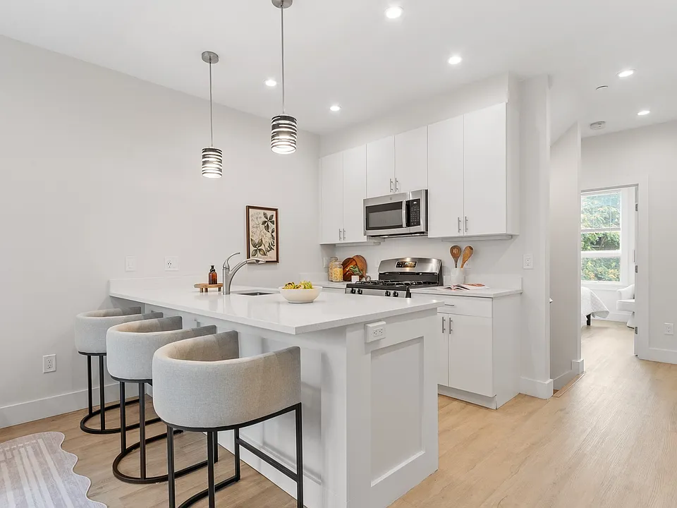 1246 Broadway St #2