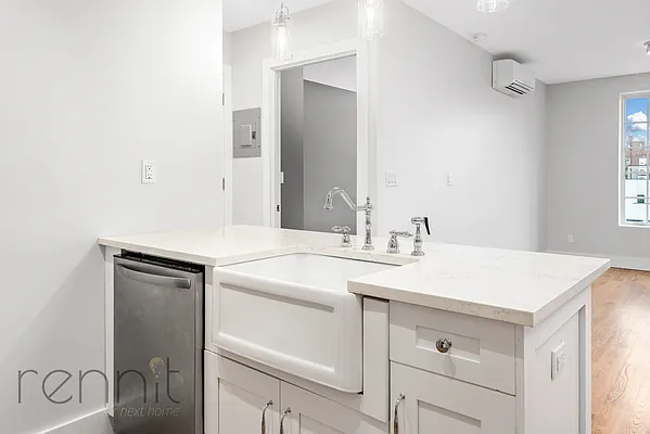 Rented by Rennit Inc. | media 19