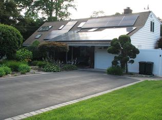 7 Whitson Rd, Huntington Station, NY 11746