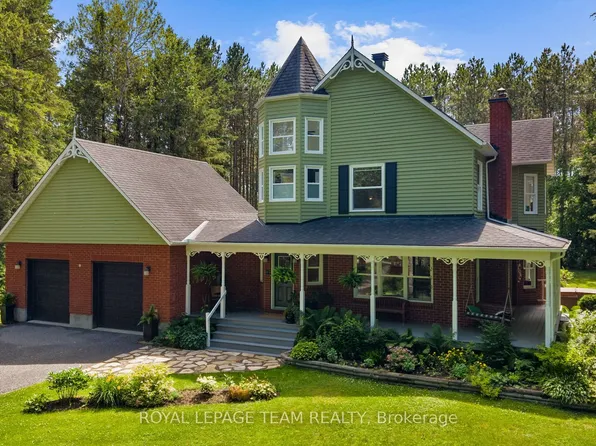 28 Kimini Dr, Ottawa, ON K2S 1S6