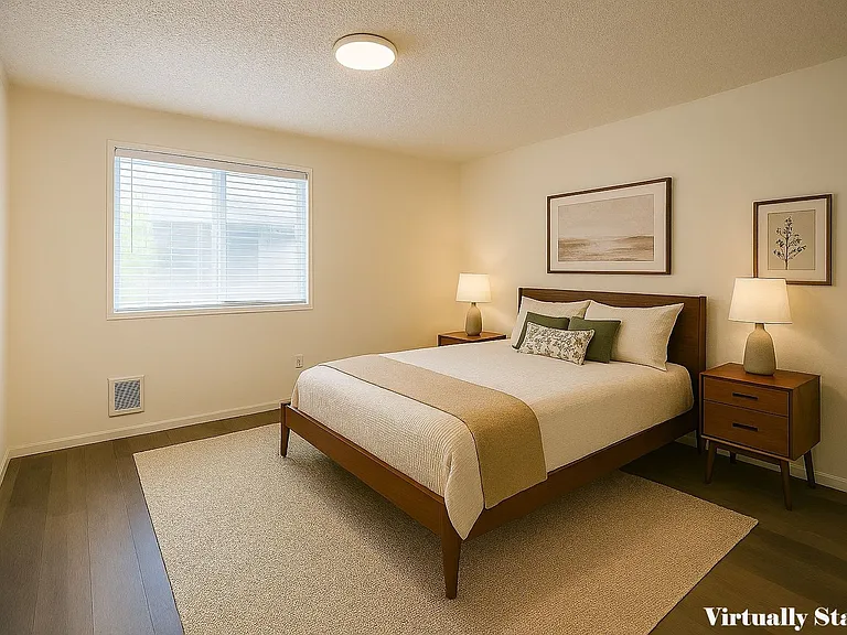 Barclay Square Where Convenience Meets Community Up to 1-Month Free! — Photo 6