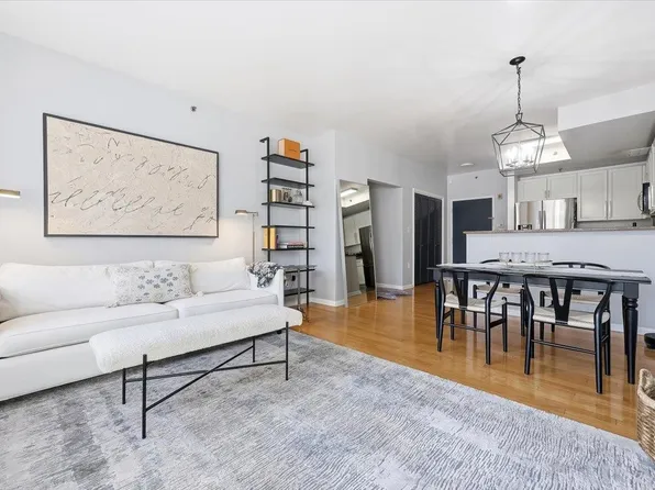 15 Freedom Way image 1 of 32