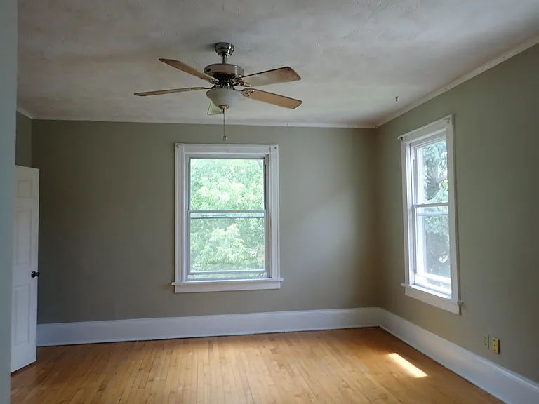 2816 N Fratney St #4 — Photo 3