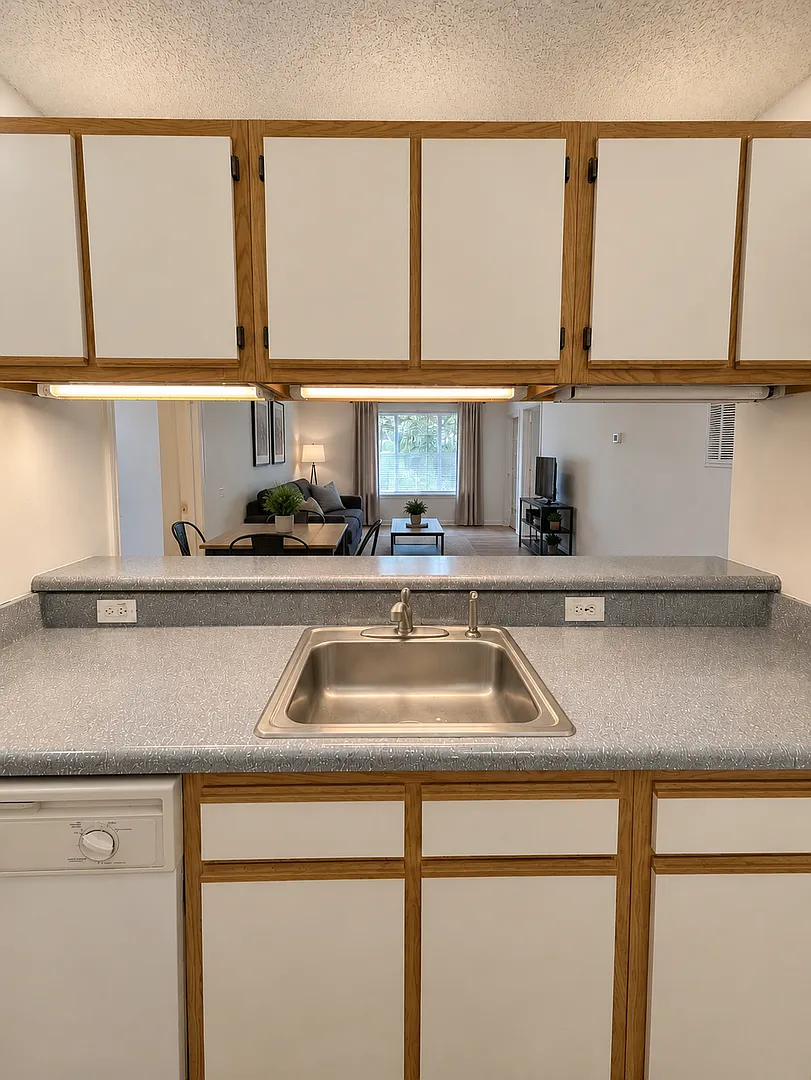 4 Bedrooms | 4 Private Bathrooms | Great NCSU Location | Community Pool | Free Parking | Wolfline... — Photo 3