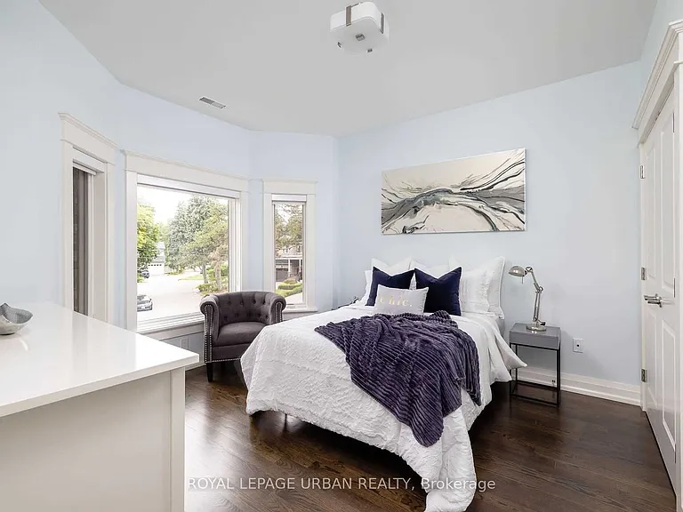 70 Parkview Hill Cres — Photo 37