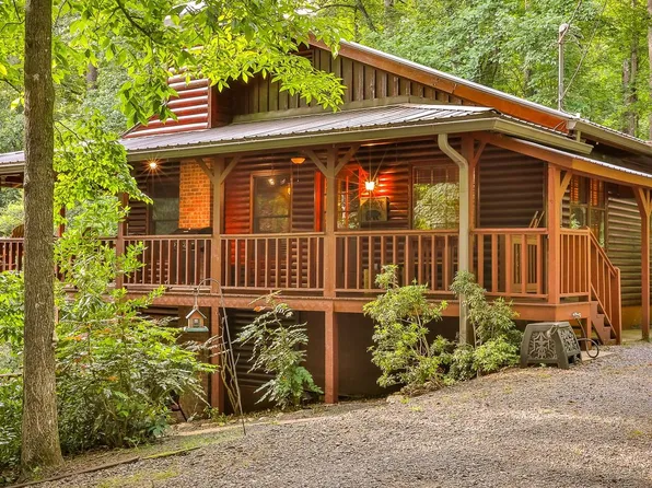 354 Centergate Dr, Ellijay, GA 30540