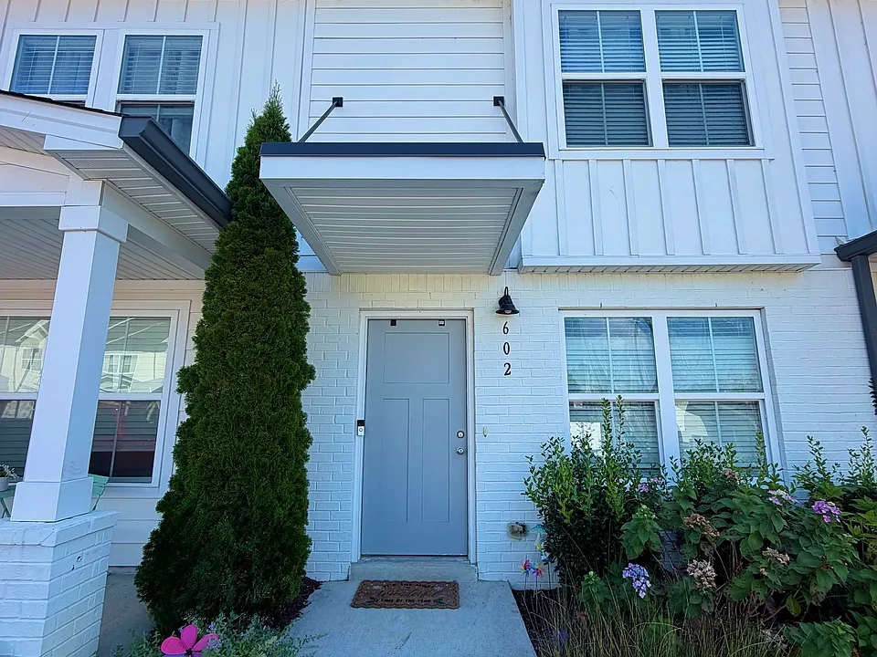602 Hadley Village Blvd