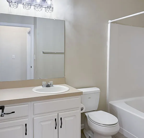 Detached 2nd bedroom or guest full bath.