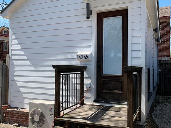 2nd image of 1636 Hawthorne St #1/2