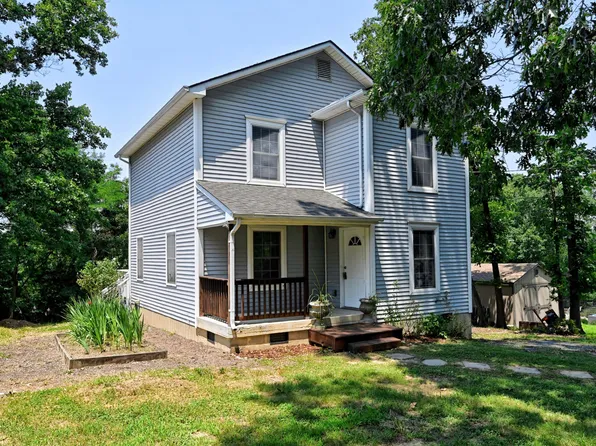 271 Paw Paw Dr, Front Royal, VA 22630