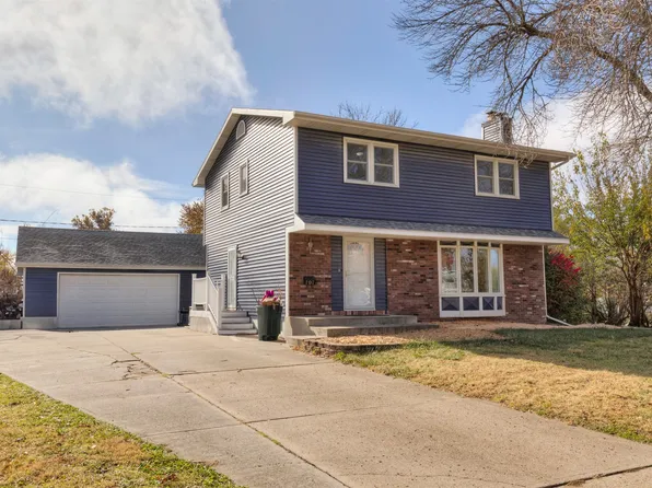 102 11th St SE, Altoona, IA 50009