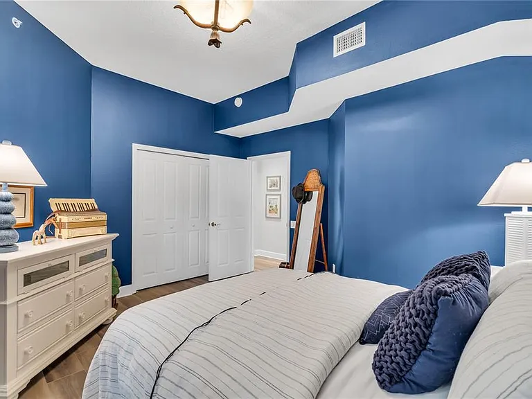 5204 Bouchard Cir #102 — Photo 17
