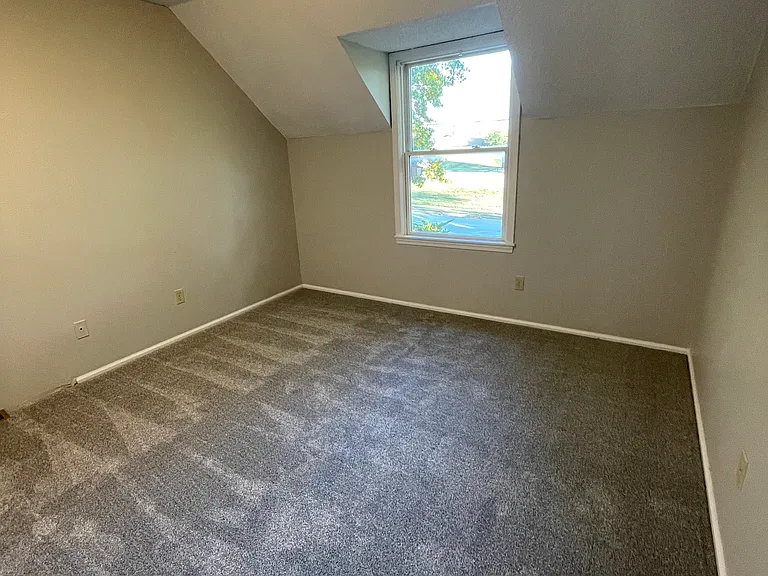 6115 High Grove Rd — Photo 15