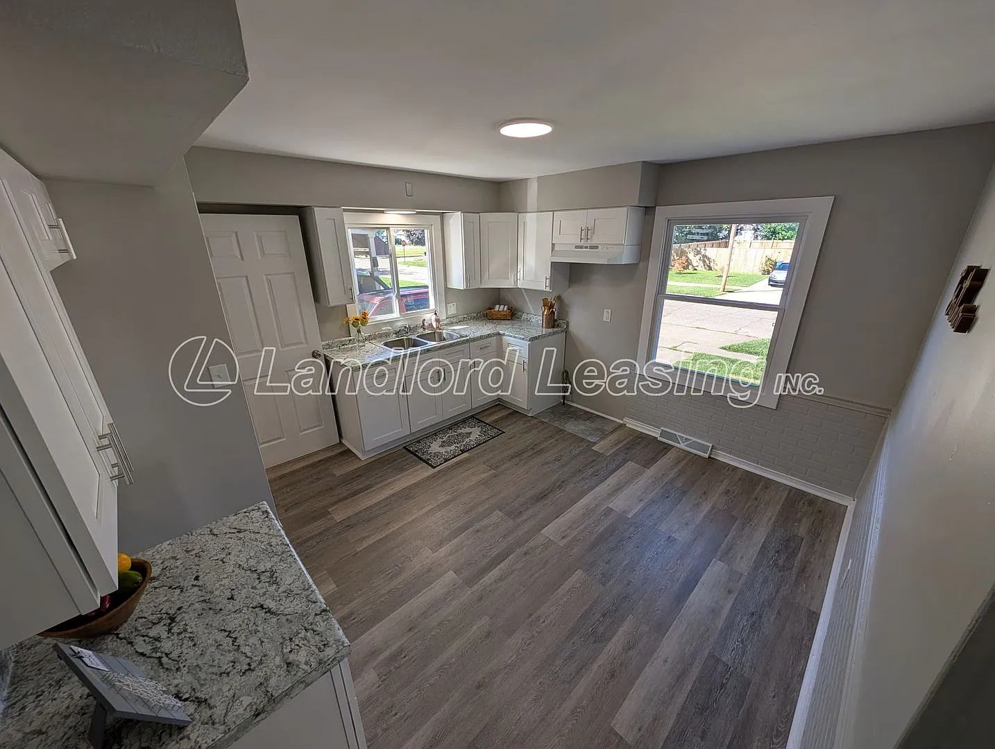 Updated Brick 3-Bedroom with New Kitchen and Windows — Photo 4