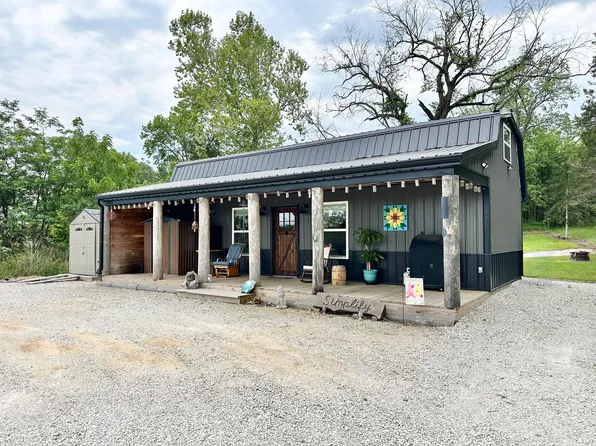 24902 County Road 318, Pittsburg, MO 65724