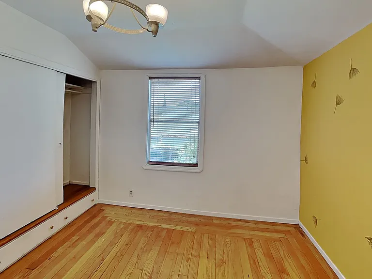 1716 Marin — Photo 10