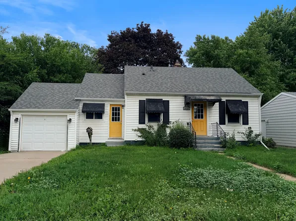 6716 Cedar Lake Rd S, Minneapolis, MN 55426