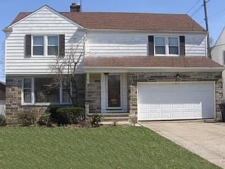 1st image of 23013 Beachwood Blvd