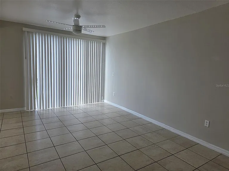 2419 Fan Palm Dr — Photo 8