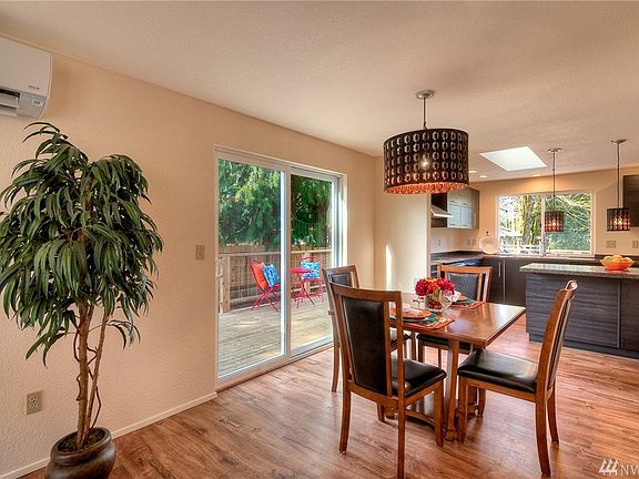 5th image of 2716 Vacation Dr SW