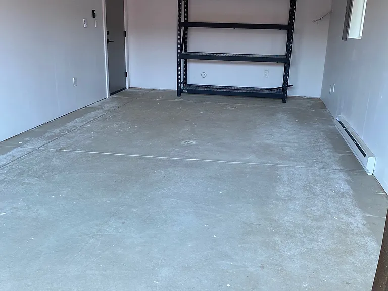520 W 4th St #1 — Photo 33