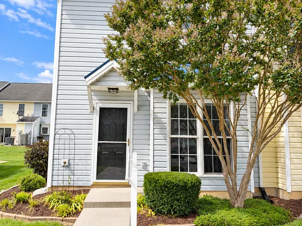 1130 Patrick Henry Pl, Harrisonburg, VA 22802