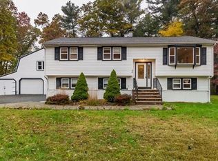 4 Parsons Ln, Billerica, MA 01821