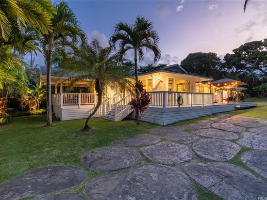 1453 Aalapapa Dr, Kailua, HI 96734