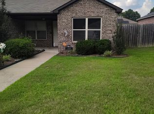 1114 Meadows Edge Dr, Alexander, AR 72002