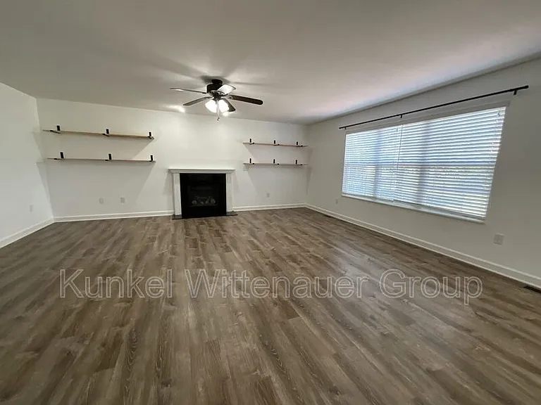 2621 Greystone Estates Pkwy — Photo 6
