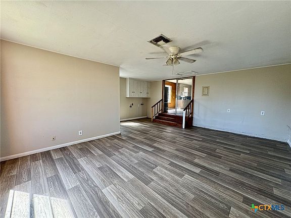 5th image of 471 Old Goliad Rd