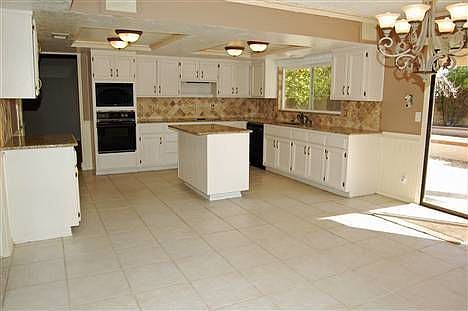 1st image of 4147 E Fairview Cir