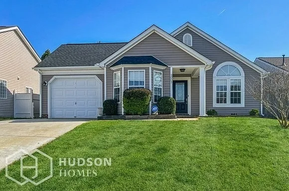 3 bed, 2.0 bath, 1378 sqft, $2,075 — Photo 1