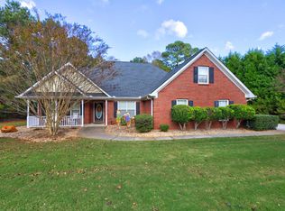 25 Rose Walk Dr, Covington, GA 30016
