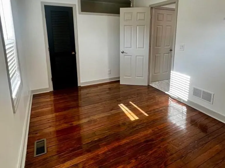 332 S Adams St — Photo 5