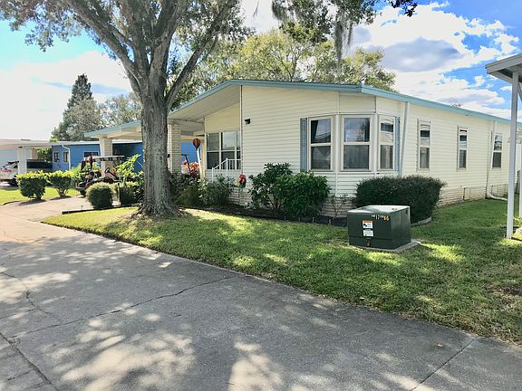 3rd image of 512 Lake Cir