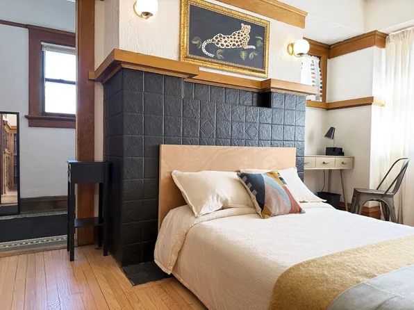 (undisclosed Address), Milwaukee, WI 53208