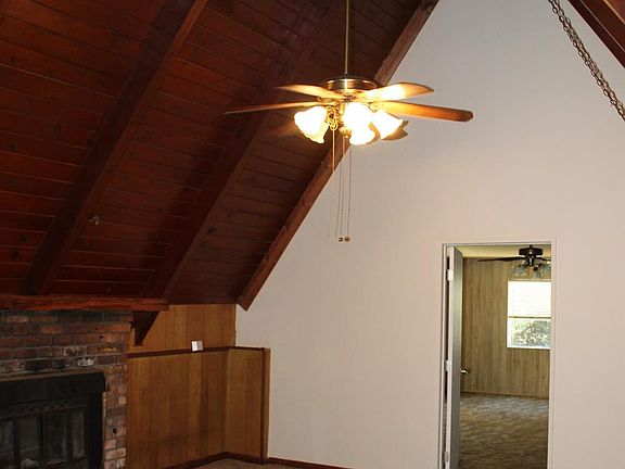 3rd image of 31024 Glenoak Dr