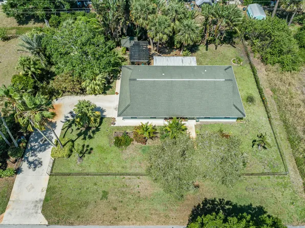 7585 58th Court, Vero Beach, FL 32967