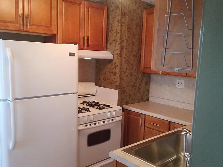 113 Laurel St W #4 — Photo 6